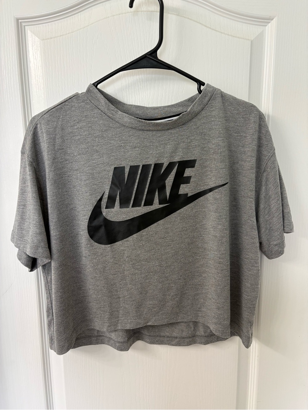 Nike Cropped Gray T-Shirt Short Sleeve Size Large